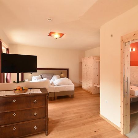 Hotel Gassenwirt Chienes Εξωτερικό φωτογραφία