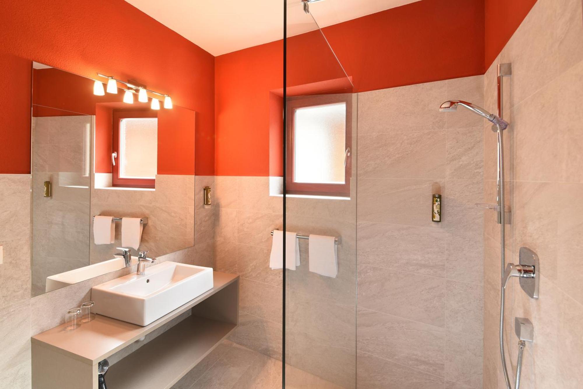 Hotel Gassenwirt Chienes Εξωτερικό φωτογραφία