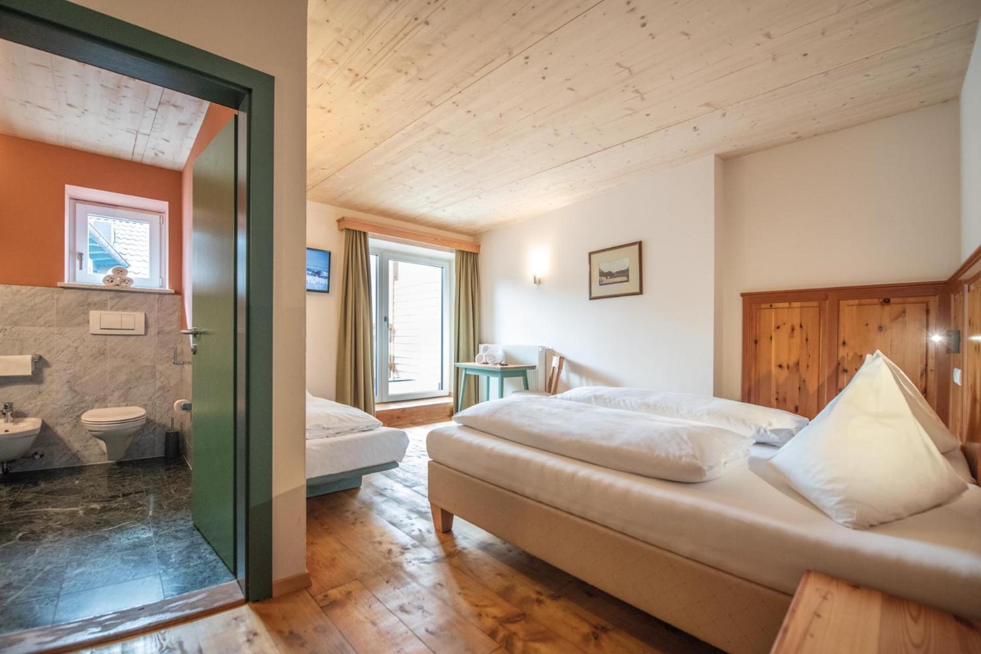 Hotel Gassenwirt Chienes Εξωτερικό φωτογραφία