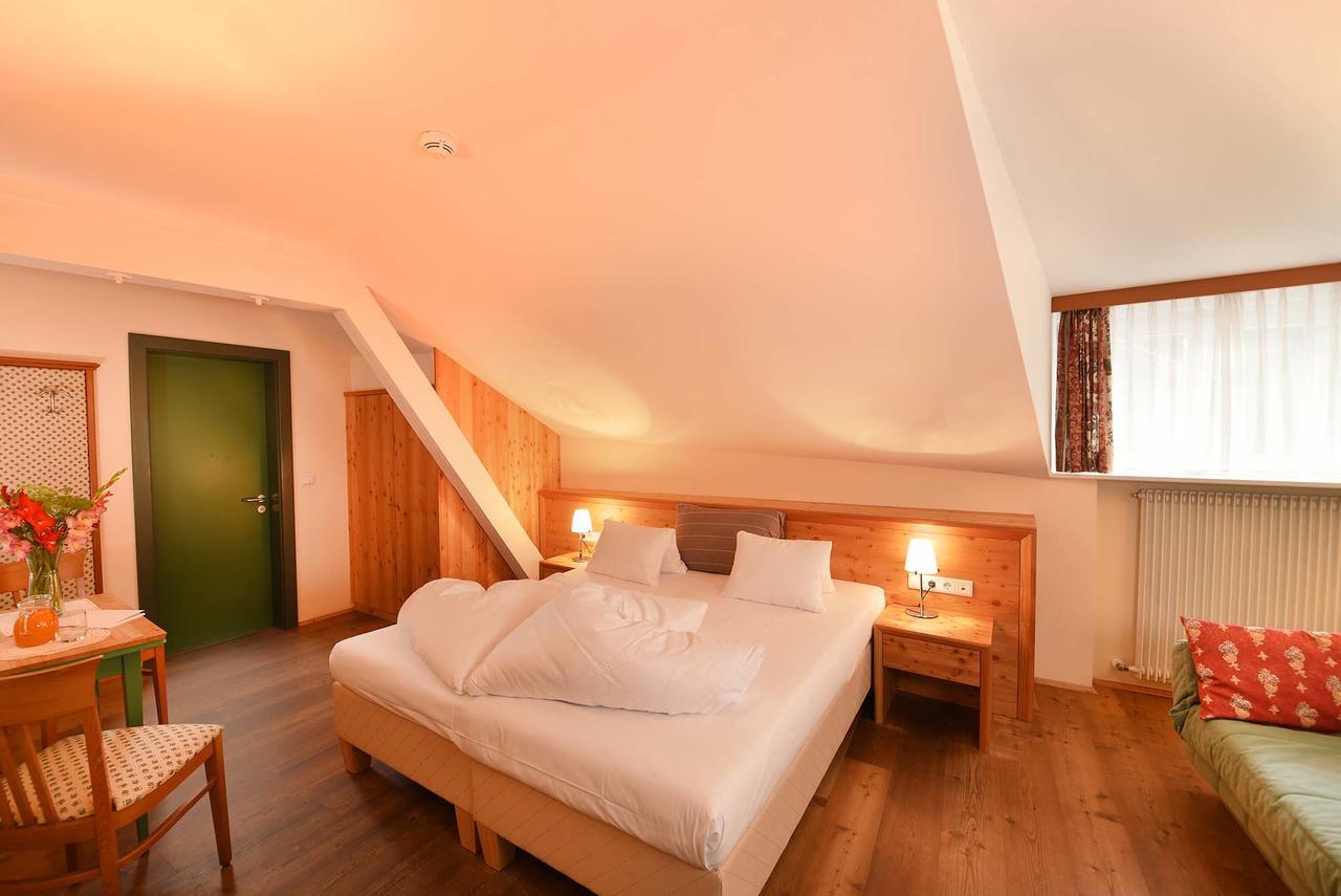 Hotel Gassenwirt Chienes Εξωτερικό φωτογραφία